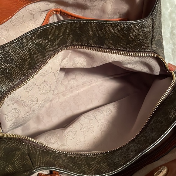 🌺🌺Michael Kors Bag🌺🌺 - Picture 9 of 13